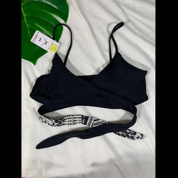 NWT L Space 'Chloe' Wrap Top Black/White‎ [SZ Medium ] - Picture 7 of 8